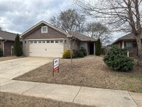 Building Photo - "Modern Madison Retreat: 3-Bed, 2-Bath Home with Elegant Granite Finishes!"