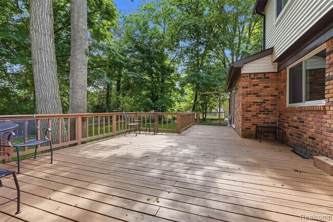 Building Photo - 1880 Welling Dr