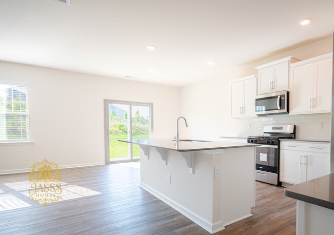 Building Photo - 1361 Secrest Cmns Dr