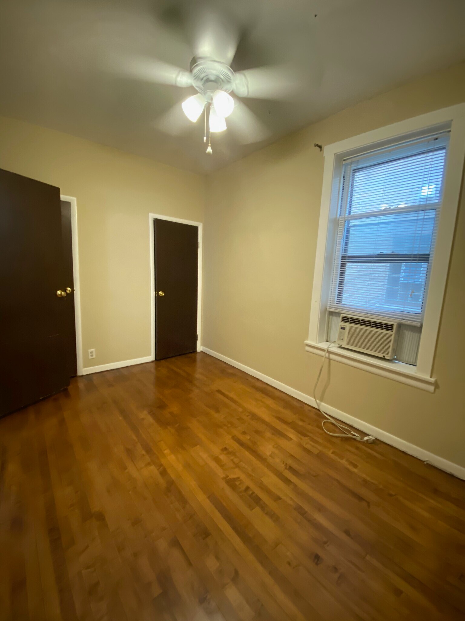 Building Photo - 2232 W Addison St