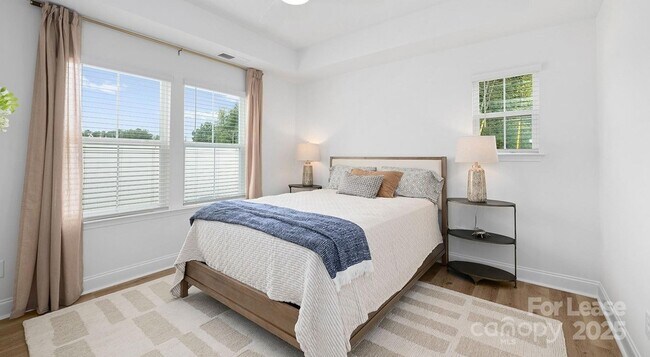 Building Photo - 9100 Bluedale Rd