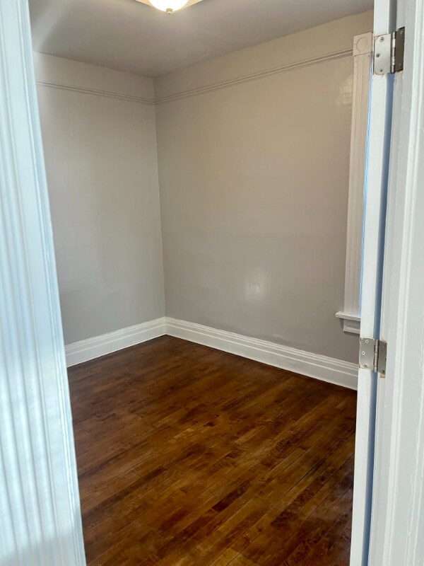 Building Photo - 2182 S Muskego Ave