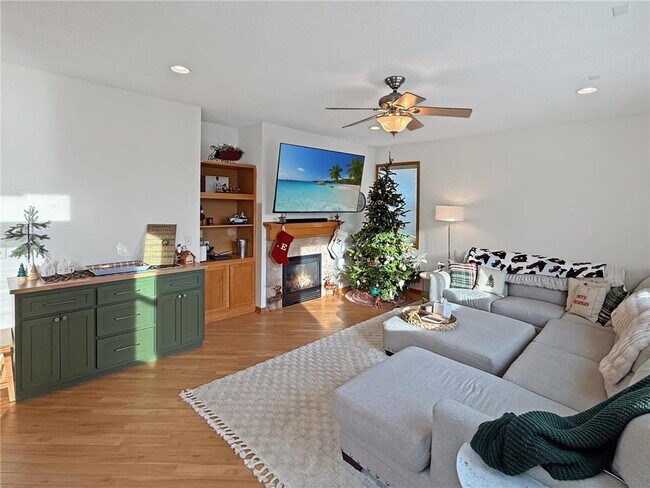 Building Photo - 4591 Empress Way N