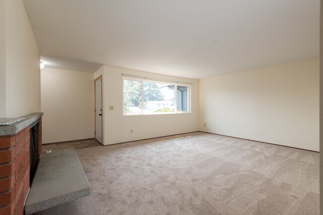 Building Photo - Covington Rambler