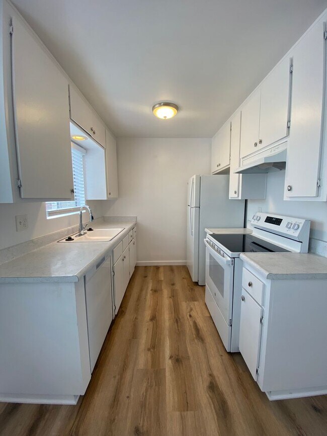 Building Photo - 761 Coronado Ave