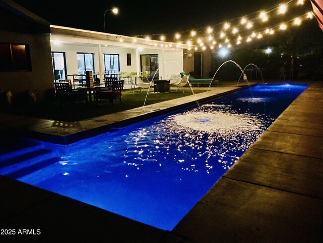 Building Photo - 5002 N 38th Pl