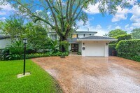 Building Photo - 1030 Manati Ave