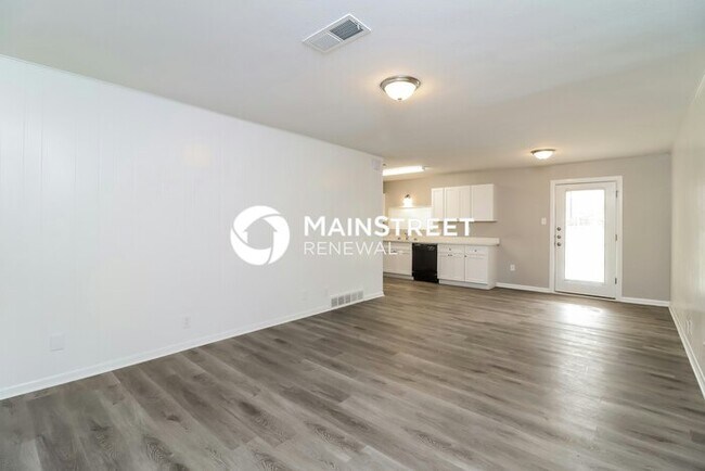 Building Photo - 3 Bedroom Pet-Friendly Home in Fort Worth, TX with Main Street Renewal