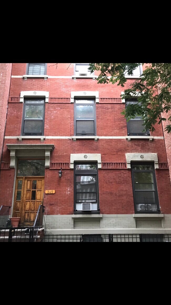 Brick Townhouse - 345 E 119th St