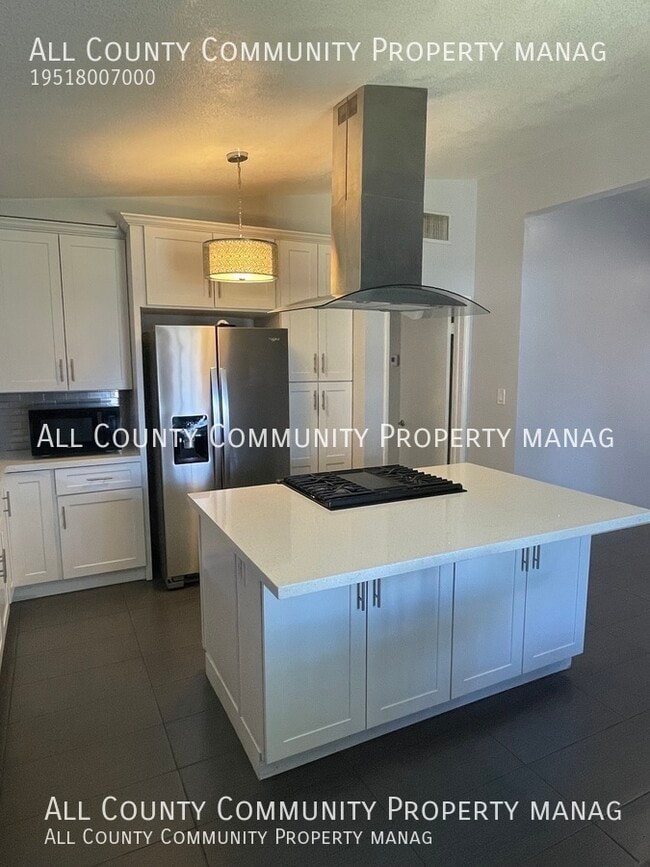 Building Photo - 16334 Lawnwood St