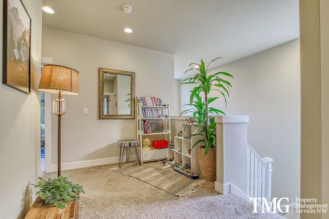 Building Photo - Spacious 4 BD Home with Private Backyard & Community Amenities!