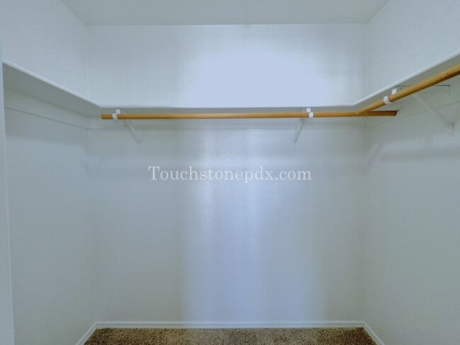 Building Photo - Light Filled 3 Bedroom Townhome with Deck, Attached Garage, and AC