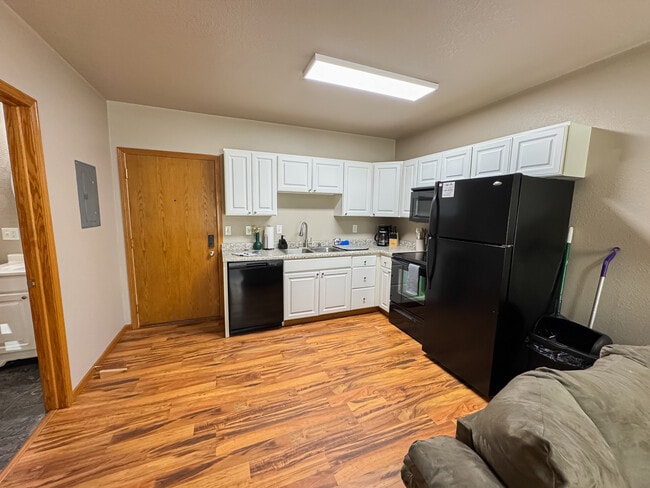 Building Photo - Theater Apartments Beulah