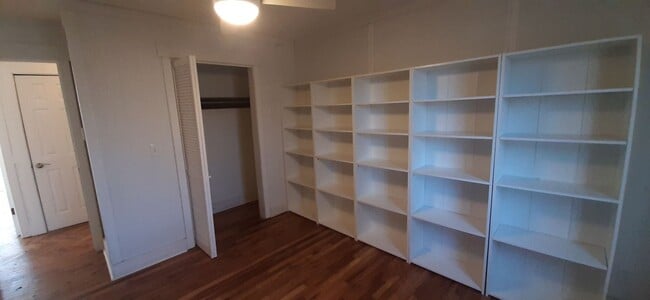 Building Photo - 156 Bailey St