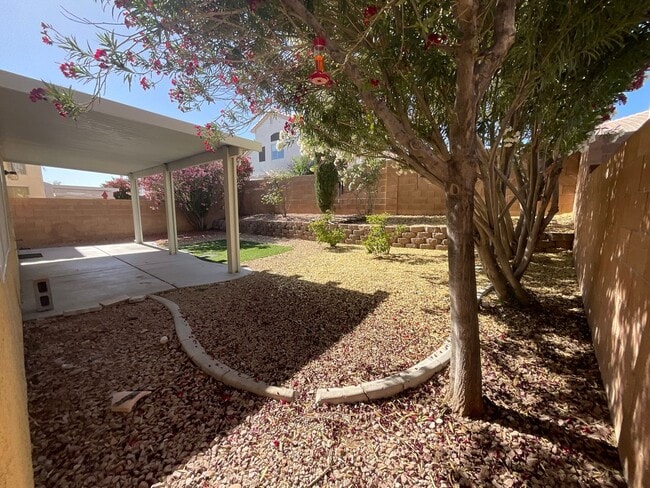 Building Photo - Nice 4br home, with 4th bedroom larger then the average, 3cg.