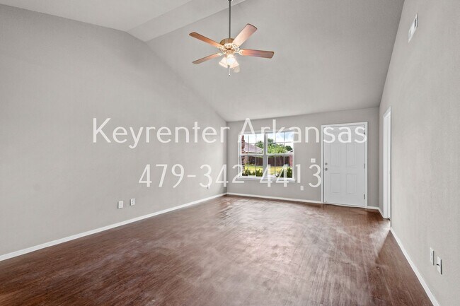 Building Photo - 1388 S Spritz Dr