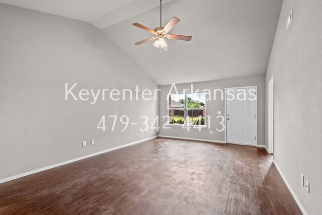 Building Photo - Gorgeous 4 bedroom home!
