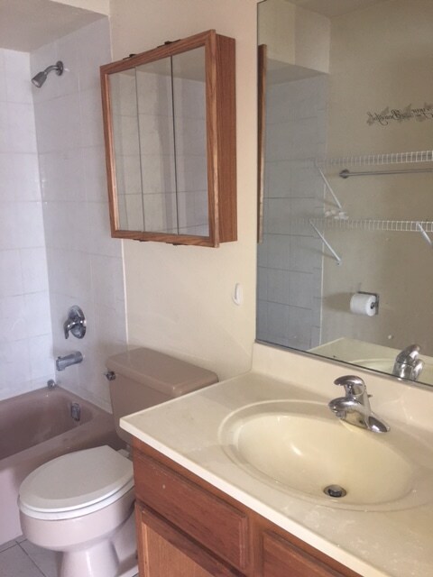 Building Photo - 5450 W 127th St