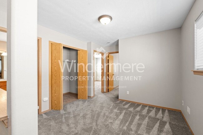 Building Photo - South Hill Charm