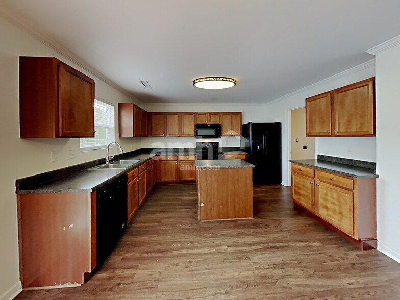 Building Photo - 6840 Horseback Ln