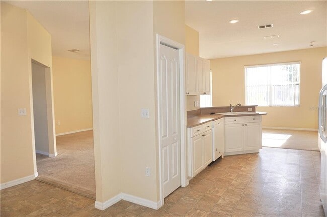 Building Photo - 817 Terranova Rd