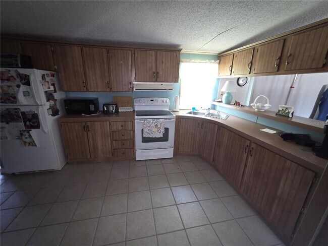 Building Photo - 470 Hilltop Ct