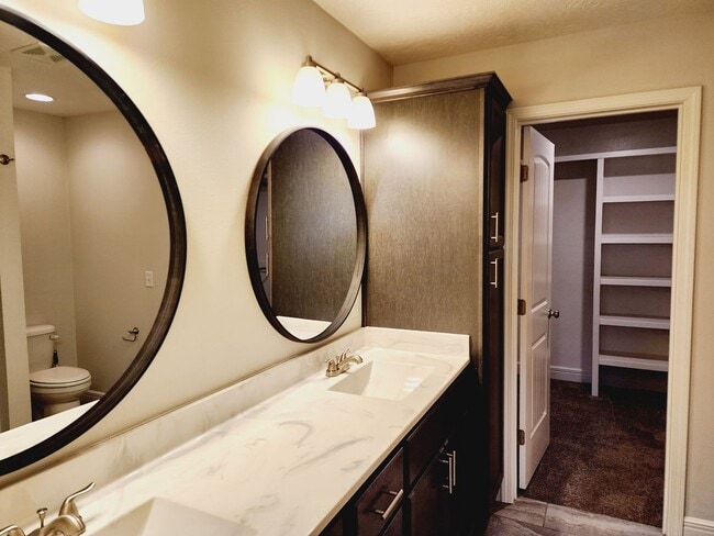 Building Photo - Pre-Leasing for May - Wild Horse Luxury,  Newer,  4 Bed Room, 3 Car Garage