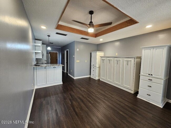 Building Photo - 3155 Ravines Rd