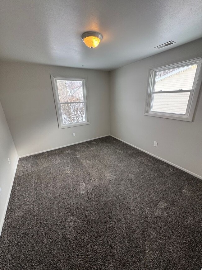 Building Photo - 1550 Tartan Ln