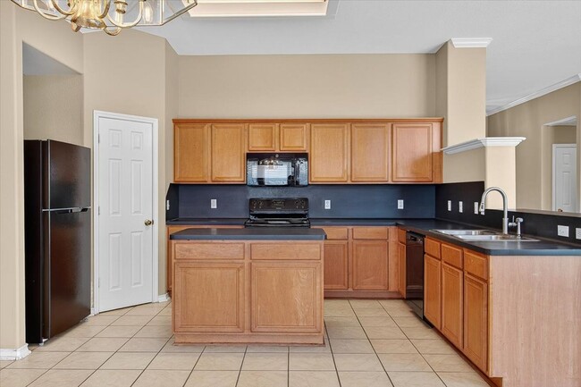 Building Photo - 5933 Brightwood Dr