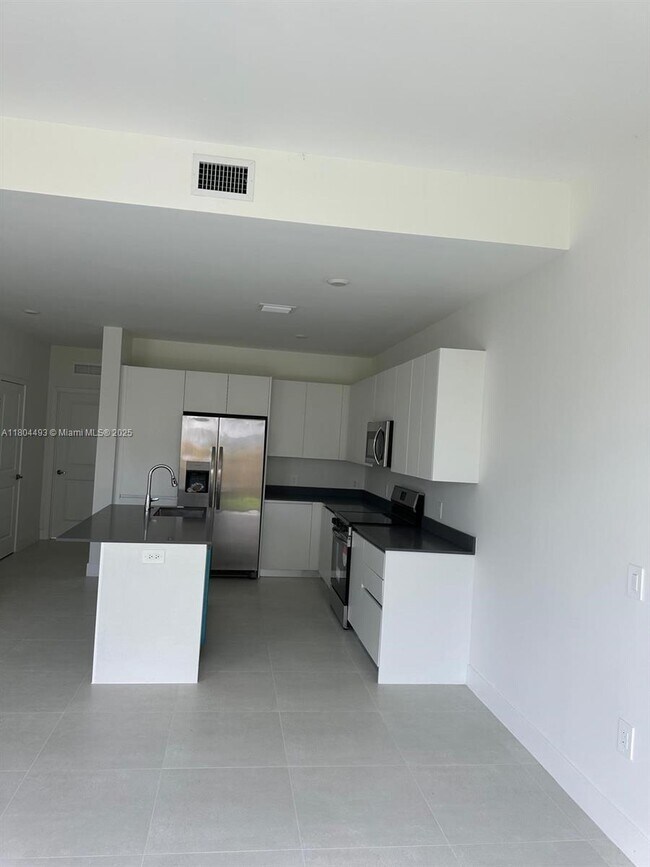 Building Photo - 34430-34430 SW 190th Ave