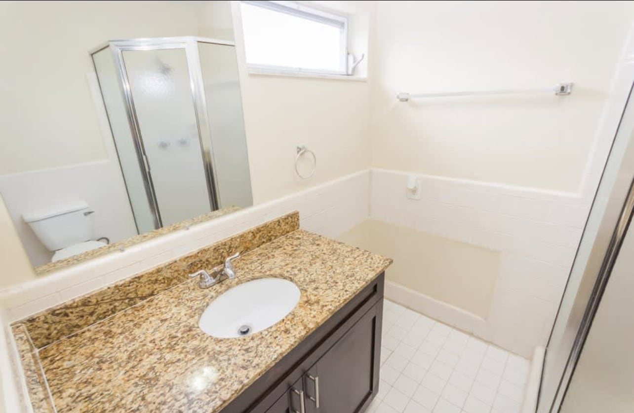 Building Photo - 4986 NW 39th St