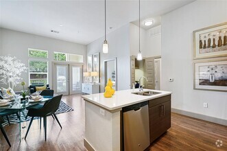Building Photo - 2411 Fondren Rd