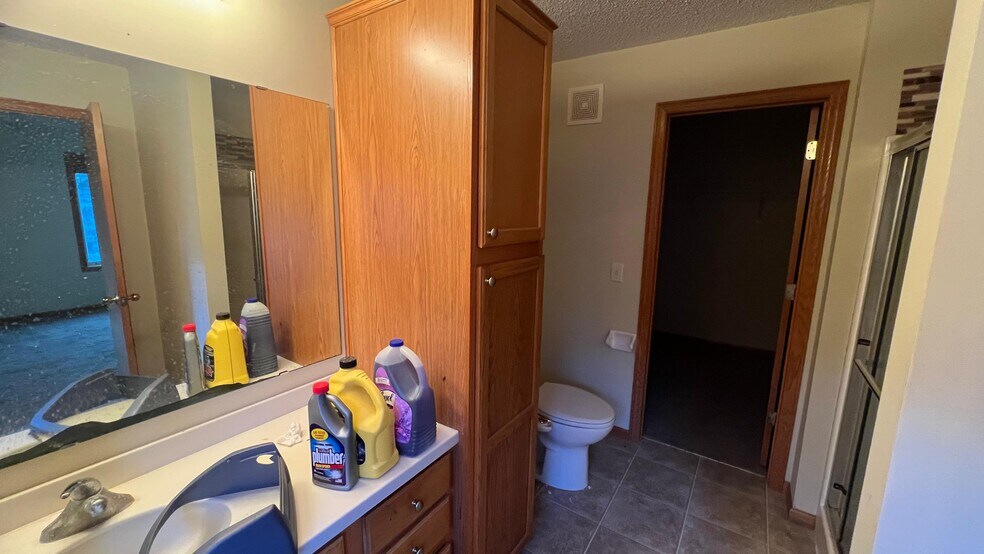 Building Photo - 2853 Wyndam Ct