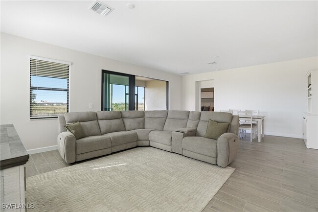 Building Photo - 19306 Hinkley Dr