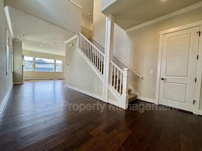 Building Photo - 16858 SW Larkspring Ln