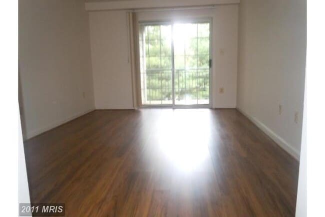 Building Photo - 3 Bedroom Condo Located In The Kentlands