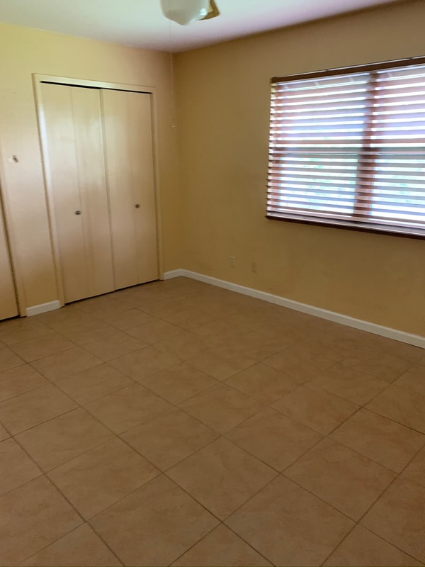 Building Photo - 2209 Creekwood Dr