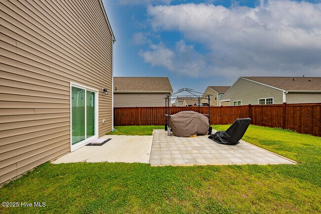 Building Photo - 410 Ginger Dr