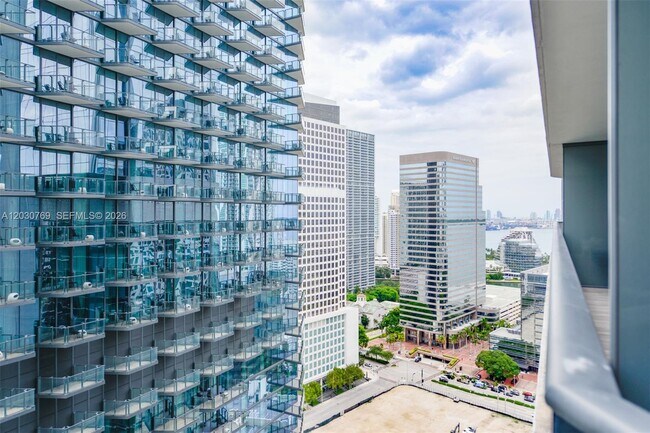 Building Photo - 801 S Miami Ave