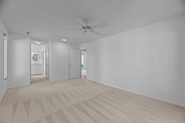 Building Photo - 1309 Santa Lucia Dr