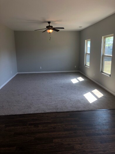 Building Photo - 646 Nonsuch Way