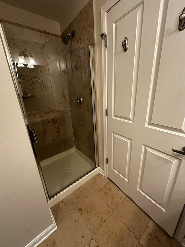 Building Photo - 1464 S Michigan Ave