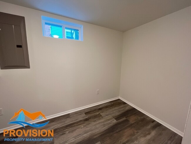 Building Photo - 8436 Bay Dr