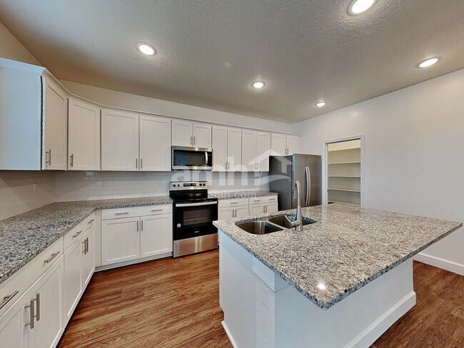 Building Photo - 1328 White St