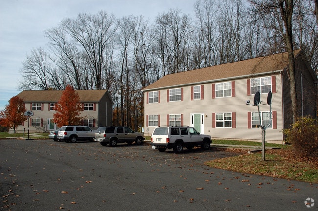 Building Photo - 101 Oak Grove Rd