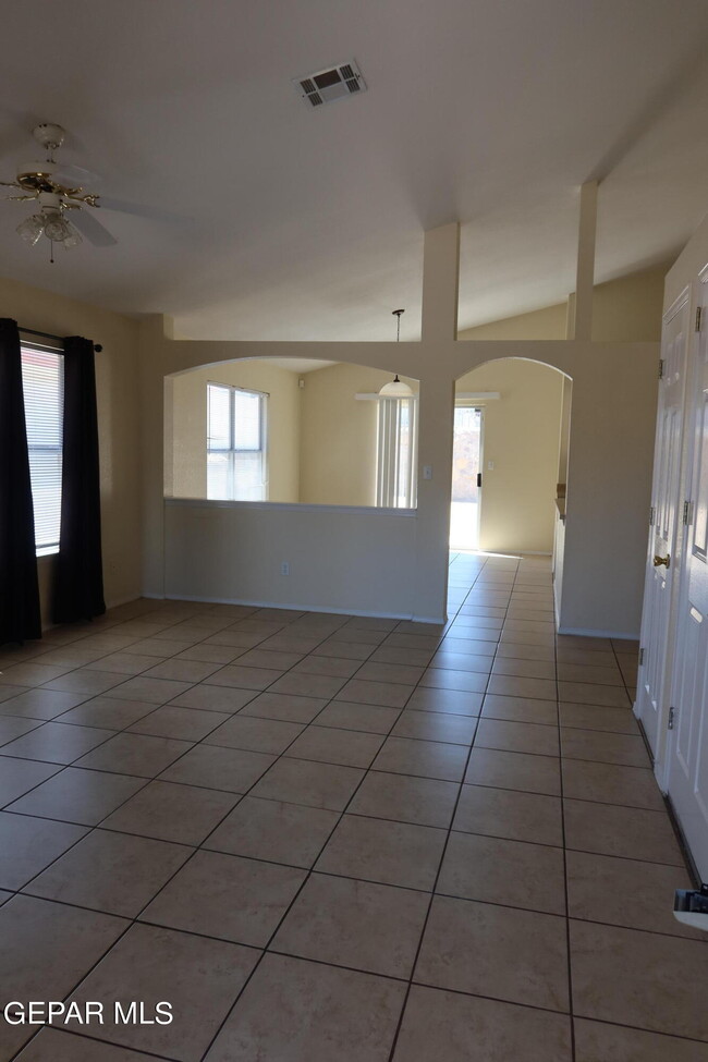 Building Photo - 11884 Belfry Park Dr