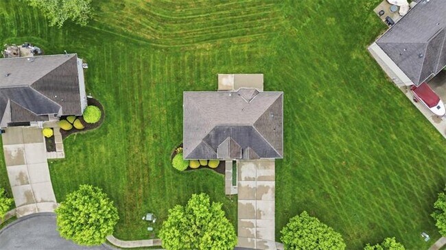 Building Photo - 223 Cottonwood Ln