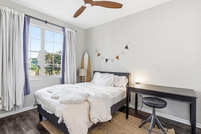 Building Photo - 9507 Lake Serena Dr