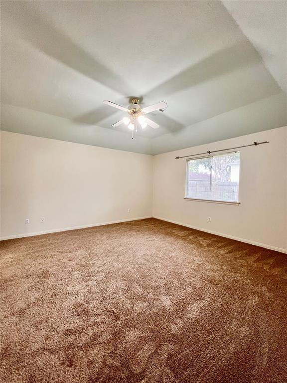 Building Photo - 1405 Manor Dr